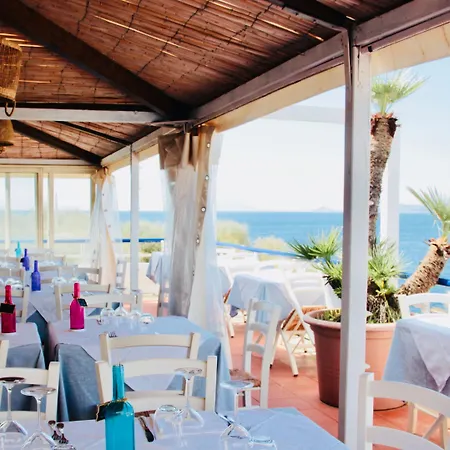 Puntaquattroventi מלון 4*