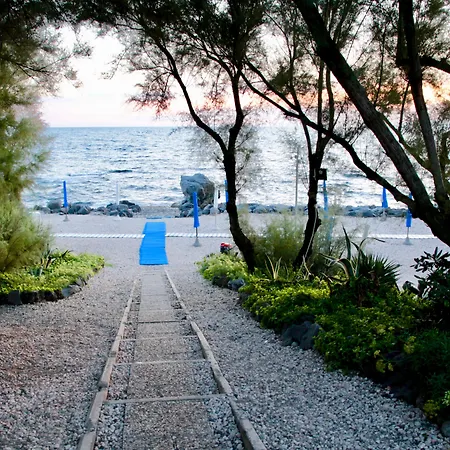 מלון Puntaquattroventi ארקולאנו