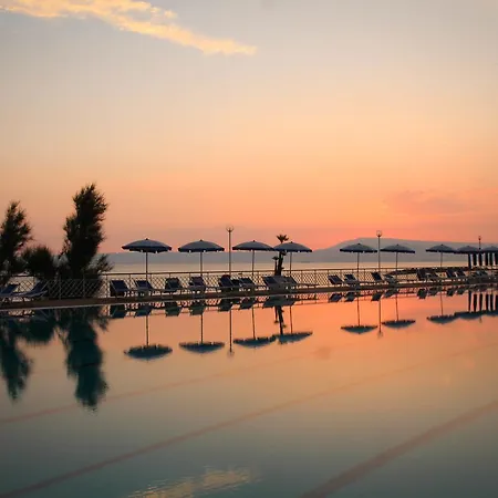 Puntaquattroventi 4* ארקולאנו