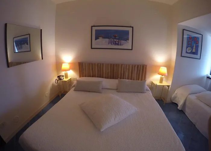 Szálloda Puntaquattroventi 4*