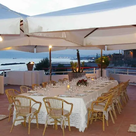 Puntaquattroventi 4*