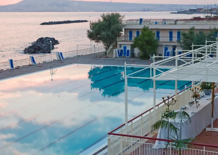 Puntaquattroventi מלון